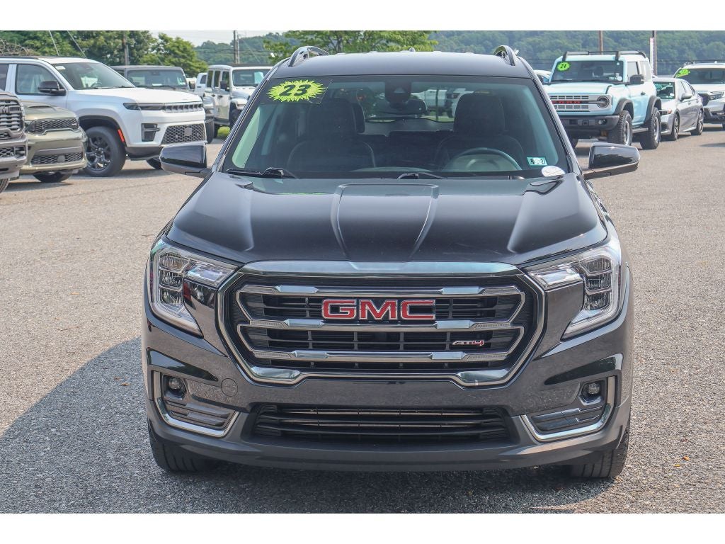2023 GMC Terrain AT4