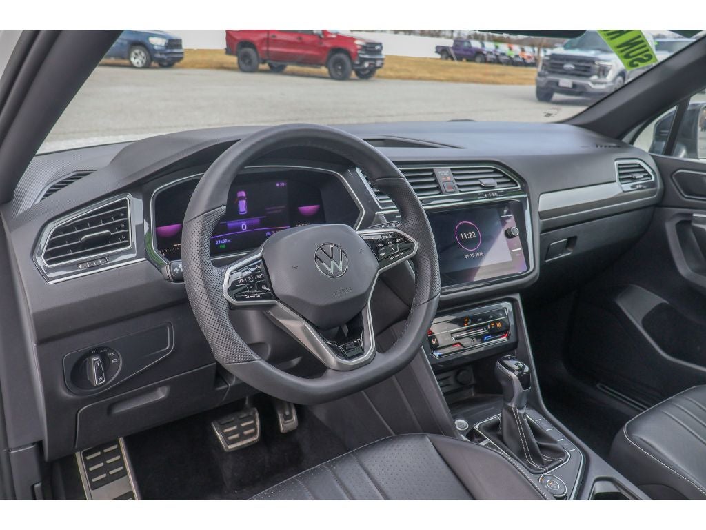 2022 Volkswagen Tiguan SE R-Line Black