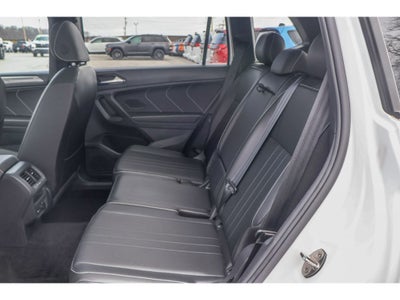 2022 Volkswagen Tiguan SE R-Line Black