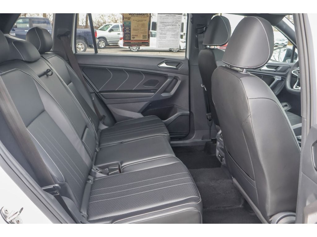 2022 Volkswagen Tiguan SE R-Line Black