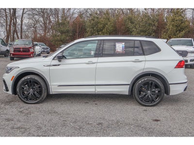 2022 Volkswagen Tiguan SE R-Line Black