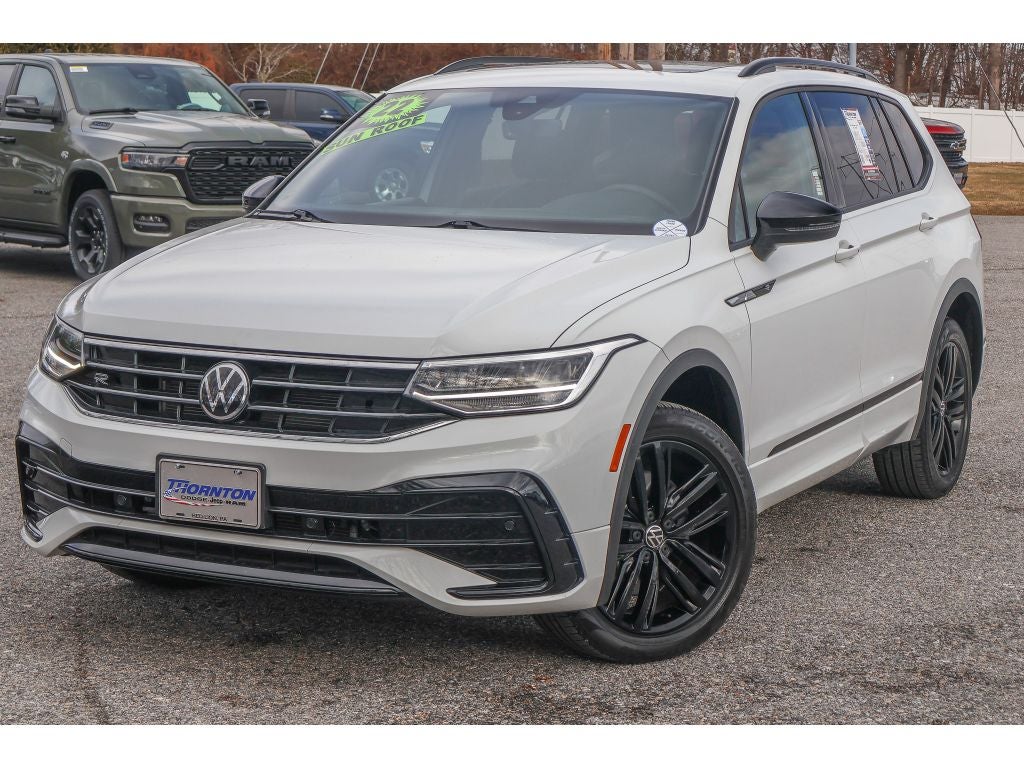 2022 Volkswagen Tiguan SE R-Line Black