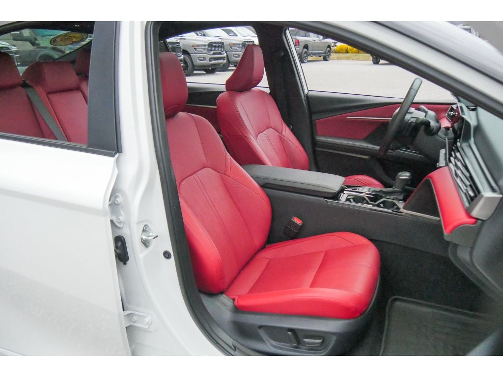 2025 Toyota Camry Hybrid XSE