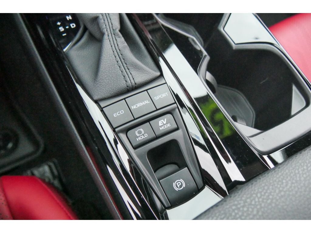 2025 Toyota Camry Hybrid XSE