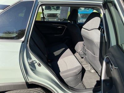2022 Toyota RAV4 Hybrid XLE