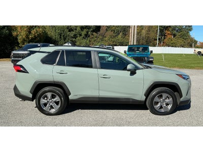 2022 Toyota RAV4 Hybrid XLE