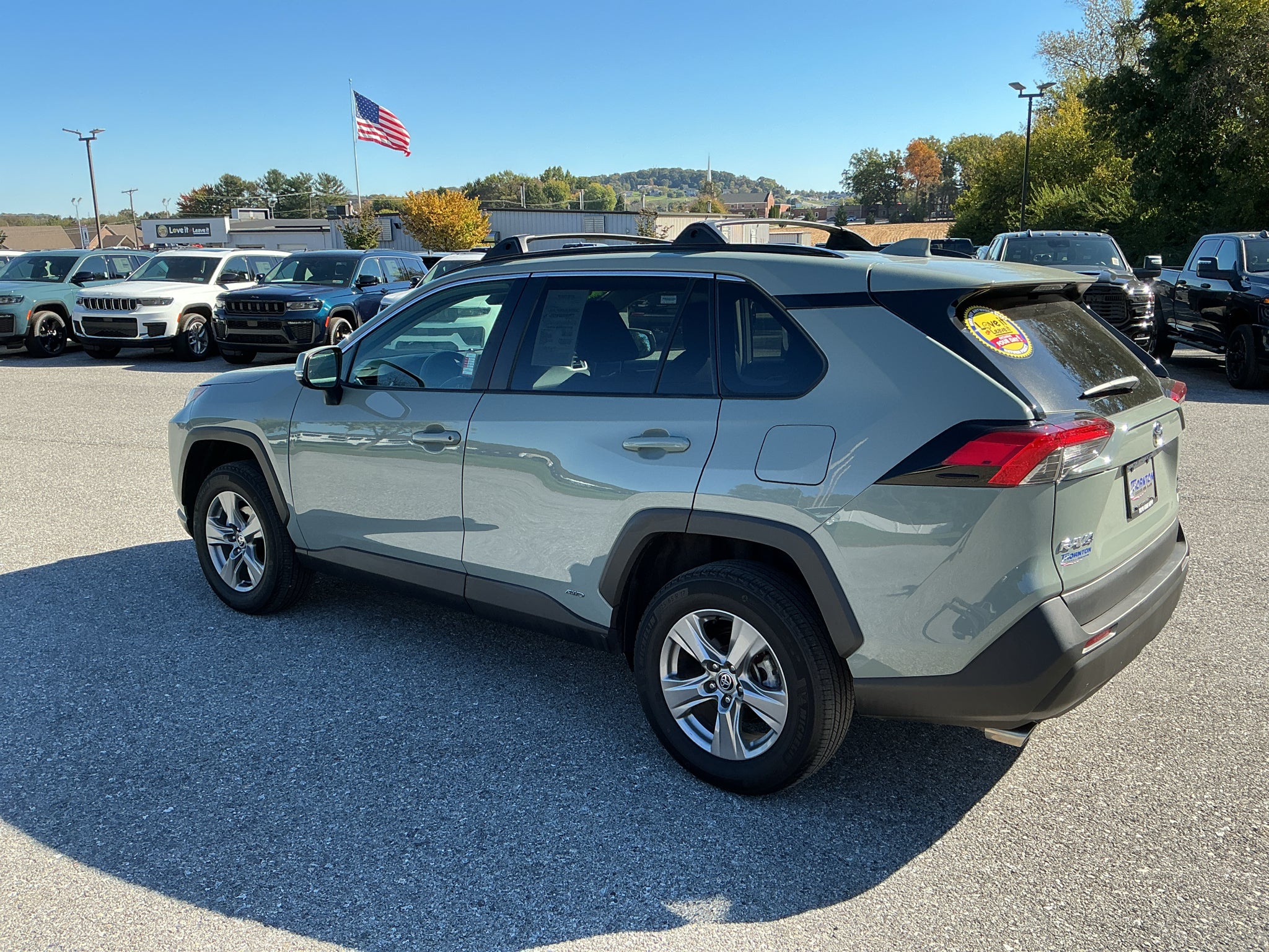 2022 Toyota RAV4 Hybrid XLE
