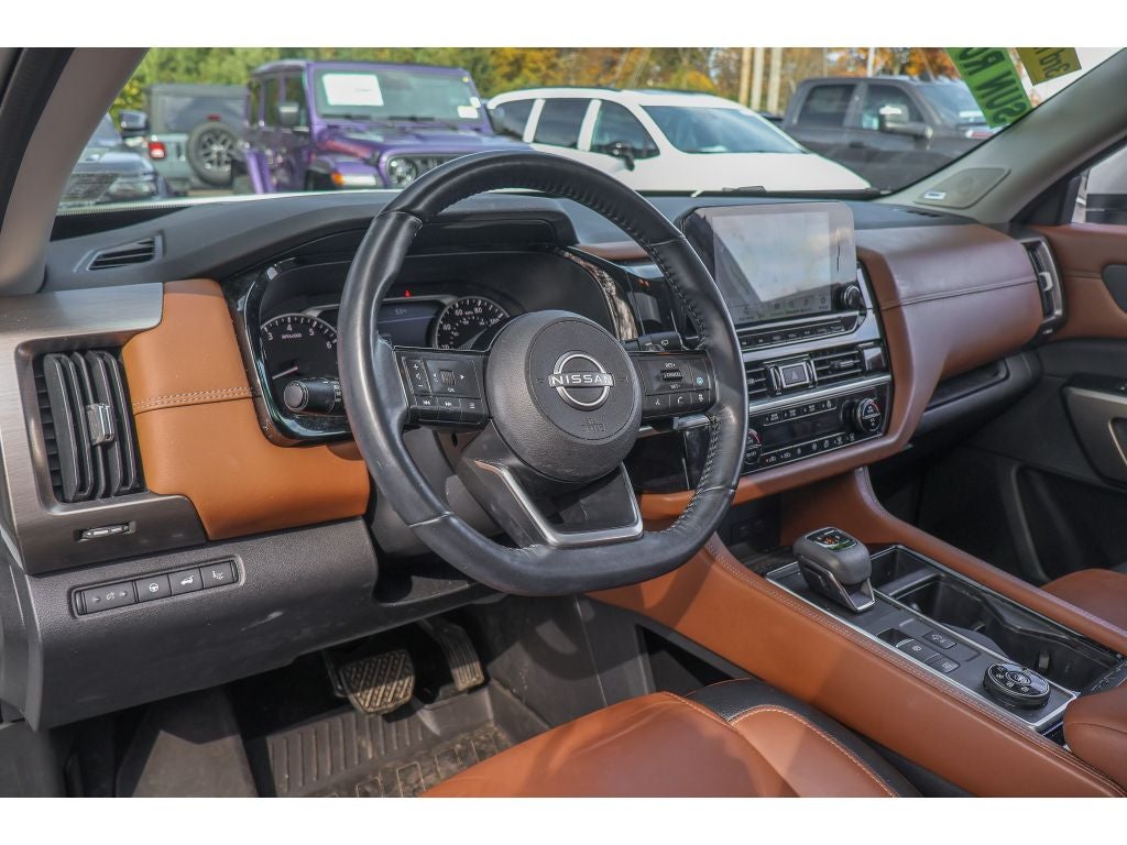 2022 Nissan Pathfinder Platinum