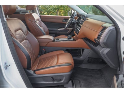 2022 Nissan Pathfinder Platinum