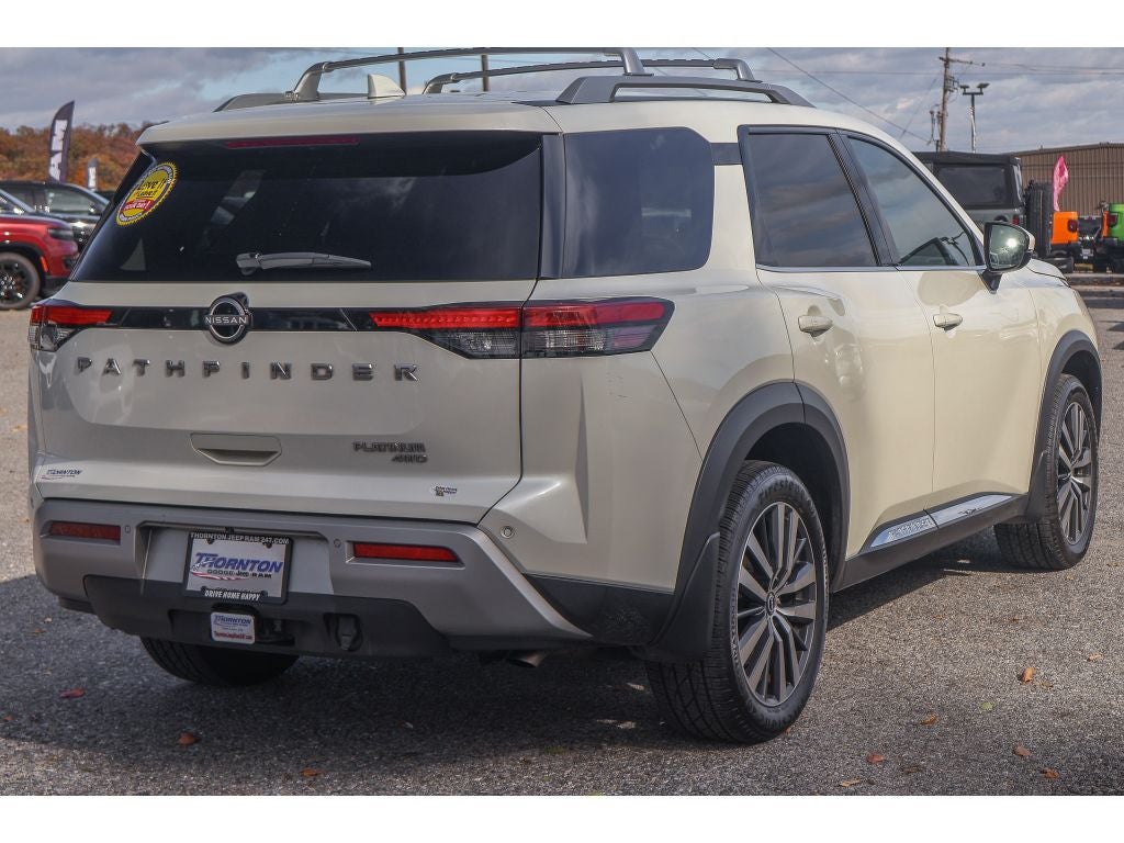2022 Nissan Pathfinder Platinum
