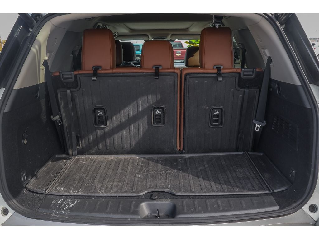 2022 Nissan Pathfinder Platinum