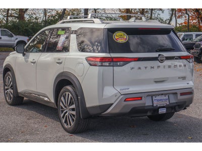 2022 Nissan Pathfinder Platinum
