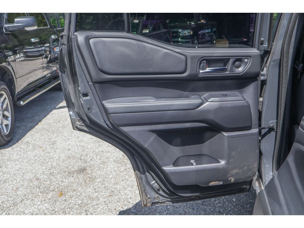 2025 Toyota Land Cruiser 4WD (Natl)