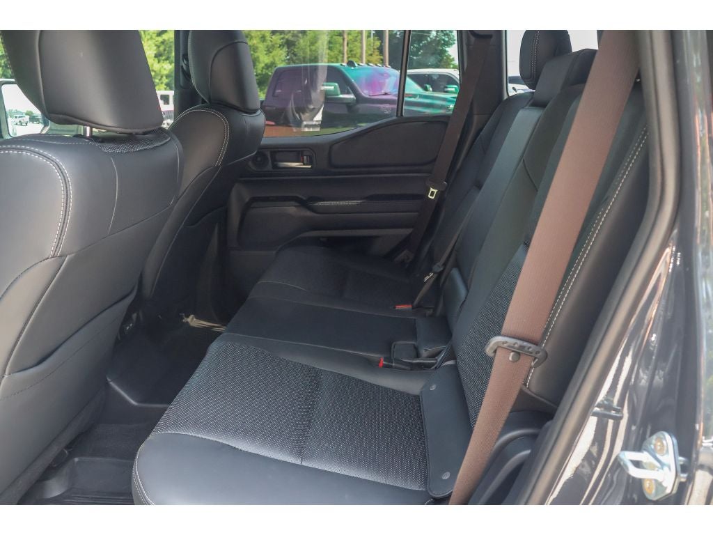 2025 Toyota Land Cruiser 4WD (Natl)