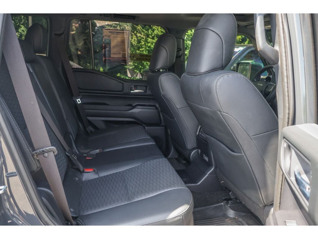 2025 Toyota Land Cruiser 4WD (Natl)
