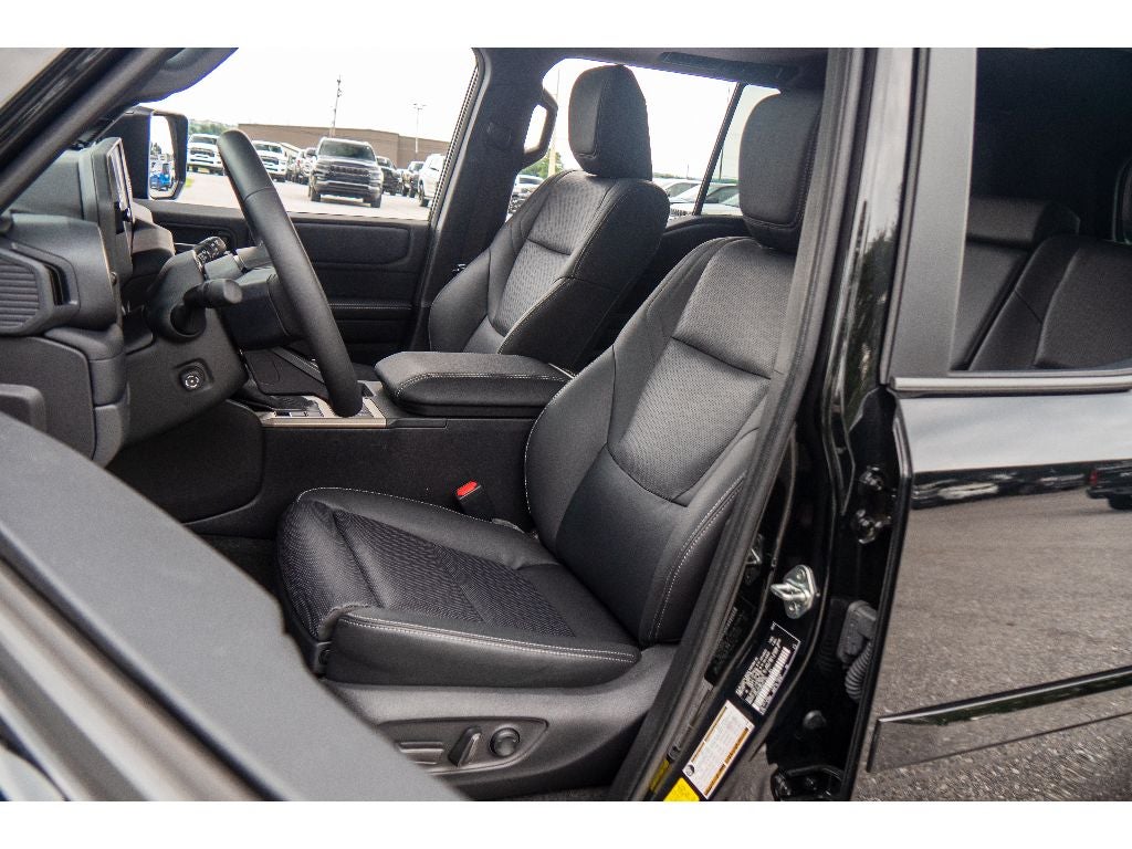 2025 Toyota Land Cruiser 4WD (Natl)