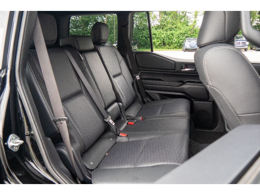 2025 Toyota Land Cruiser 4WD (Natl)