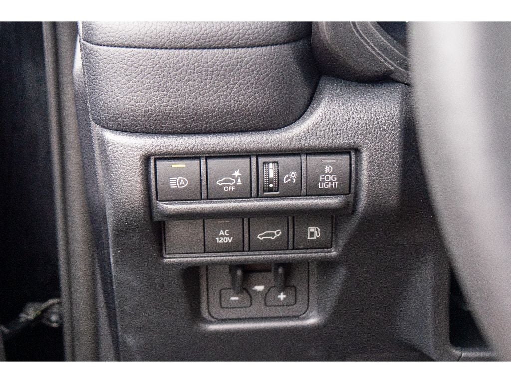 2025 Toyota Land Cruiser 4WD (Natl)
