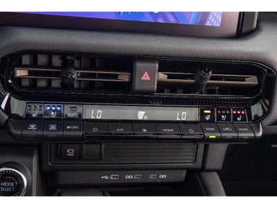 2025 Toyota Land Cruiser 4WD (Natl)