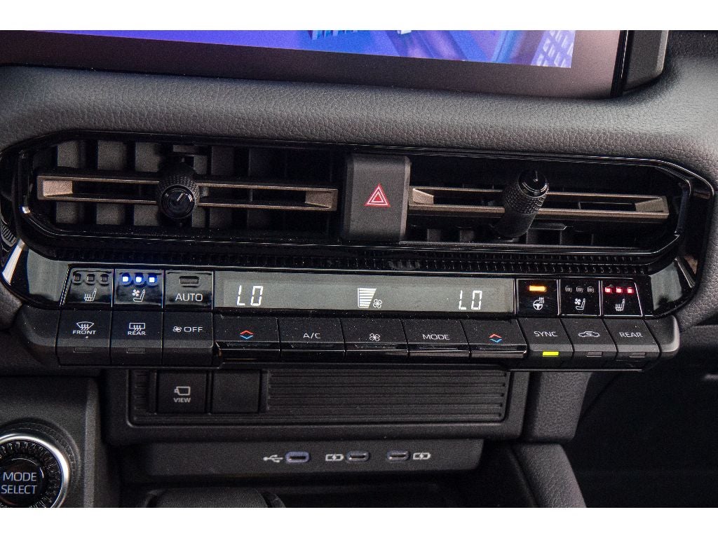 2025 Toyota Land Cruiser 4WD (Natl)