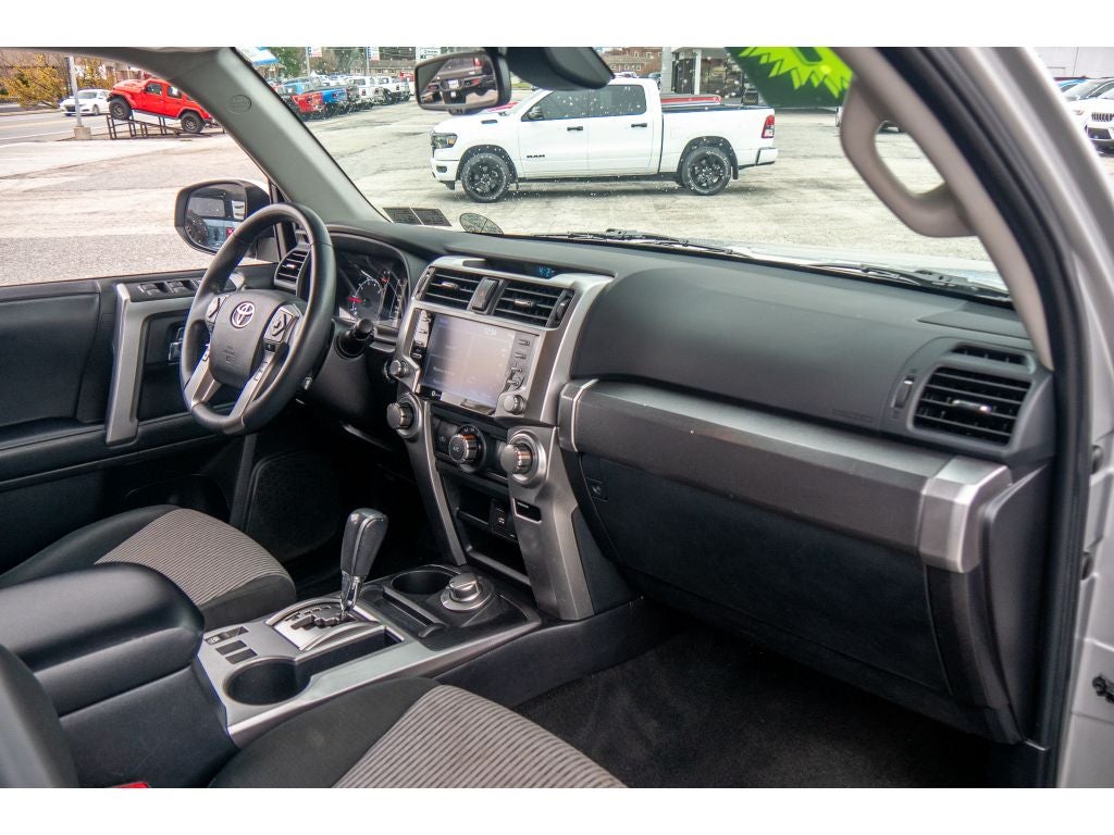 2021 Toyota 4Runner SR5 W/ 3rd row