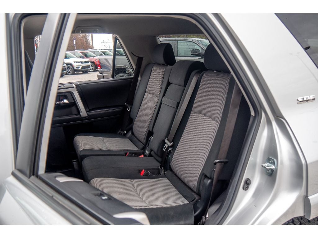 2021 Toyota 4Runner SR5 W/ 3rd row