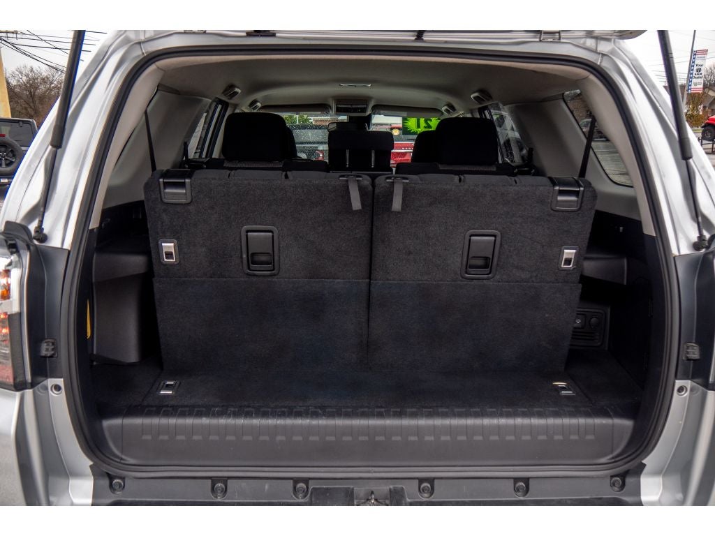 2021 Toyota 4Runner SR5 W/ 3rd row