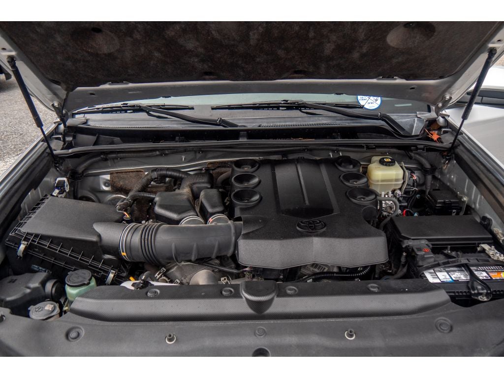 2021 Toyota 4Runner SR5 W/ 3rd row