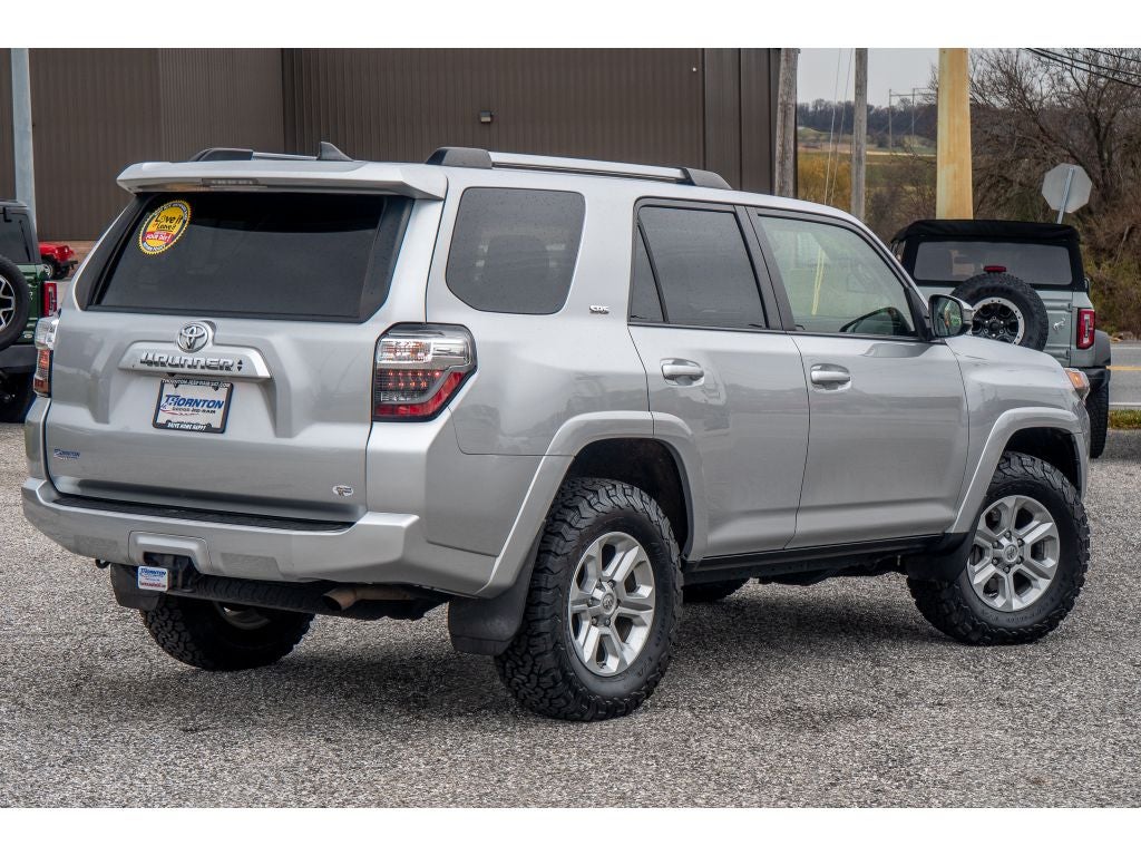 2021 Toyota 4Runner SR5 W/ 3rd row