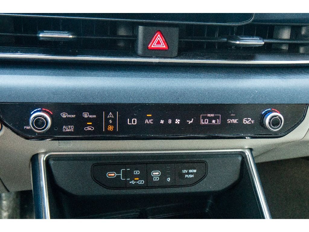 2025 Kia Carnival EX
