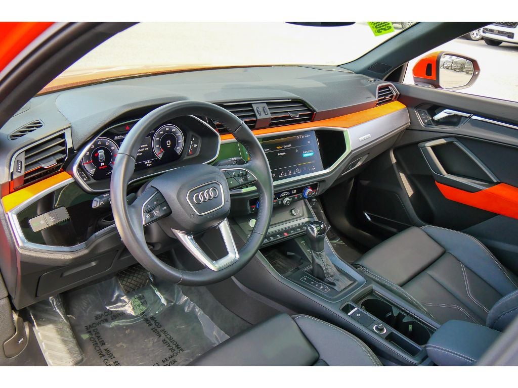 2020 Audi Q3 S line Prestige