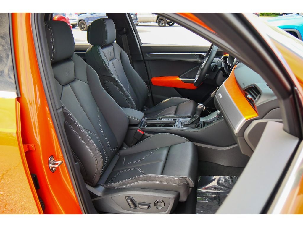 2020 Audi Q3 S line Prestige