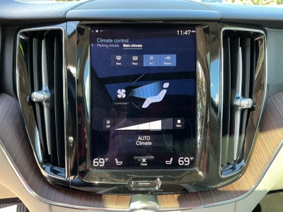 2021 Volvo XC60 Momentum