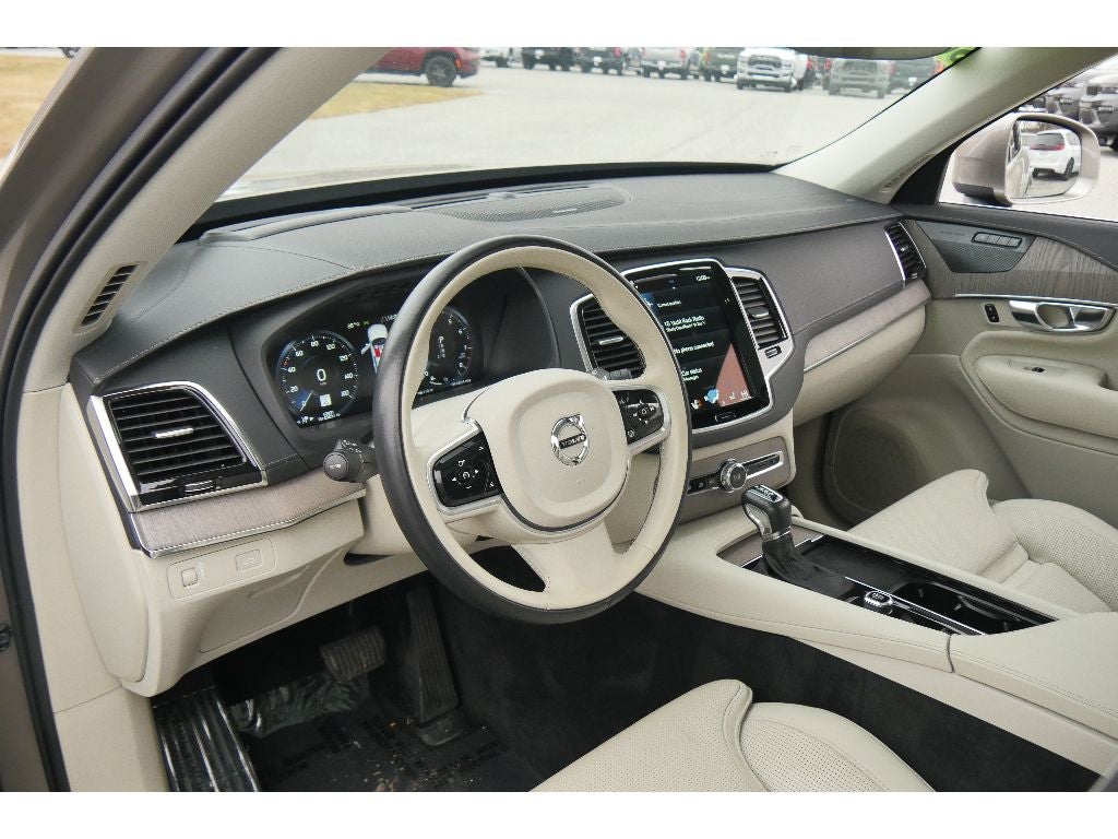 2022 Volvo XC90 Inscription