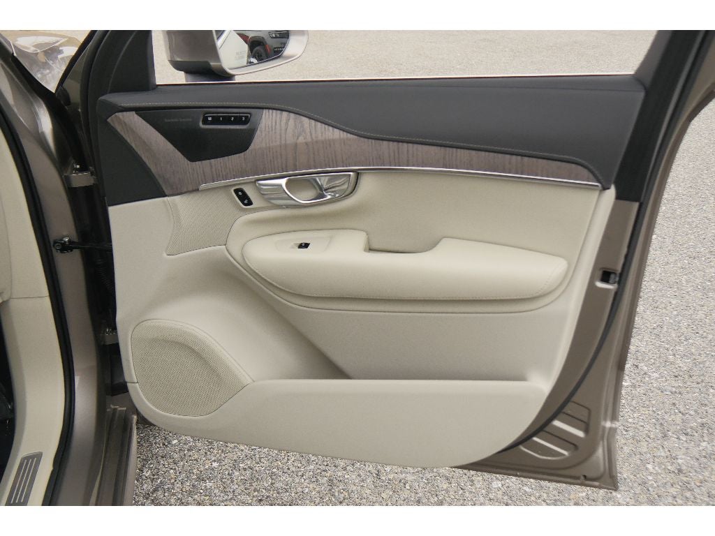 2022 Volvo XC90 Inscription