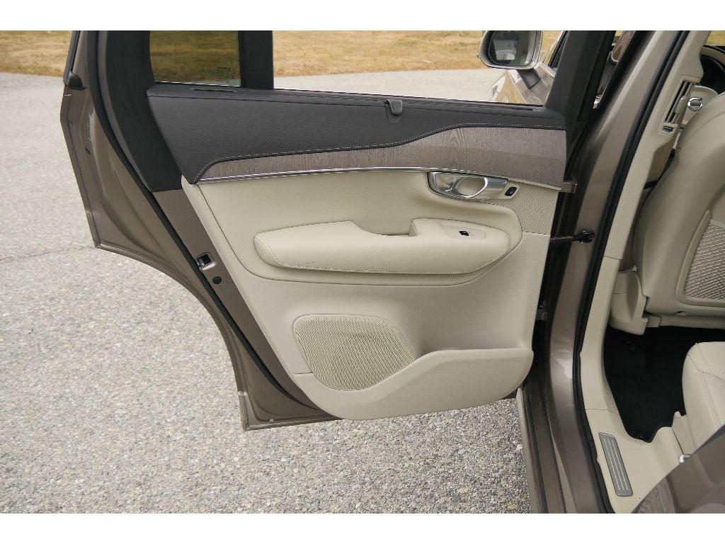 2022 Volvo XC90 Inscription