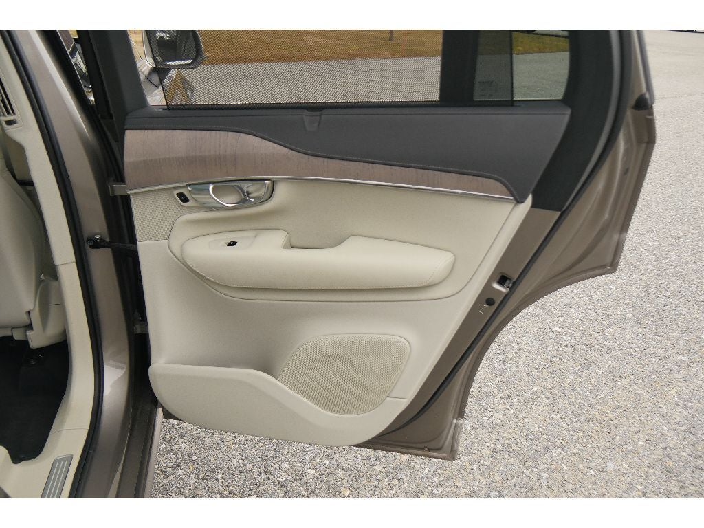 2022 Volvo XC90 Inscription