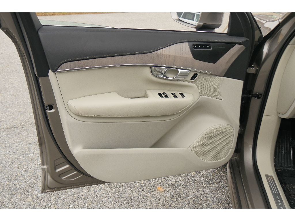 2022 Volvo XC90 Inscription