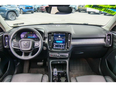 2023 Volvo XC40 Plus Dark Theme