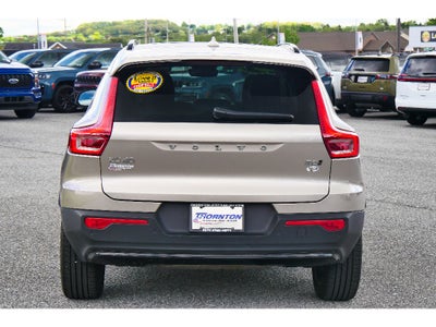 2023 Volvo XC40 Plus Dark Theme