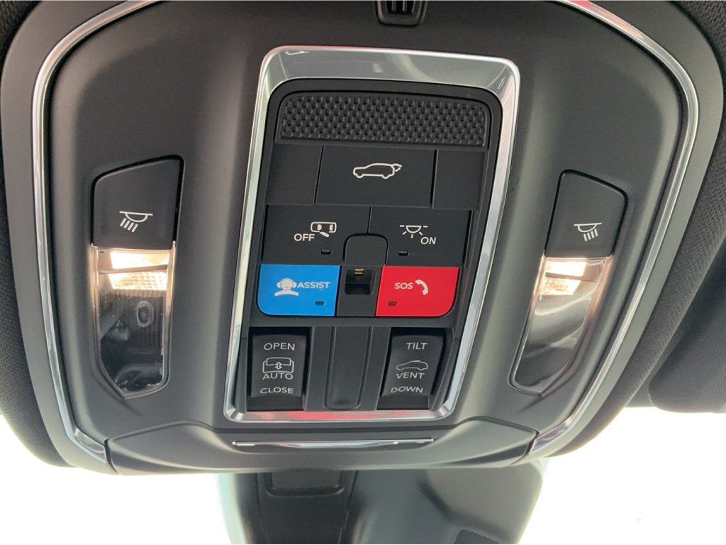 2027 Jeep Grand Cherokee Laredo X