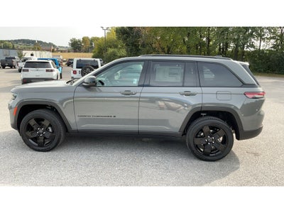 2027 Jeep Grand Cherokee Laredo X