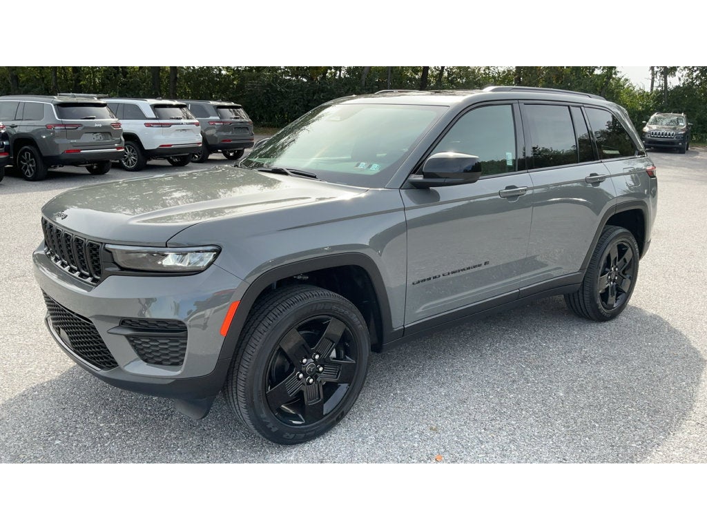 2027 Jeep Grand Cherokee Laredo X