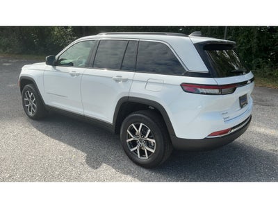 2027 Jeep Grand Cherokee Laredo X