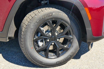 2026 Jeep Grand Cherokee Laredo