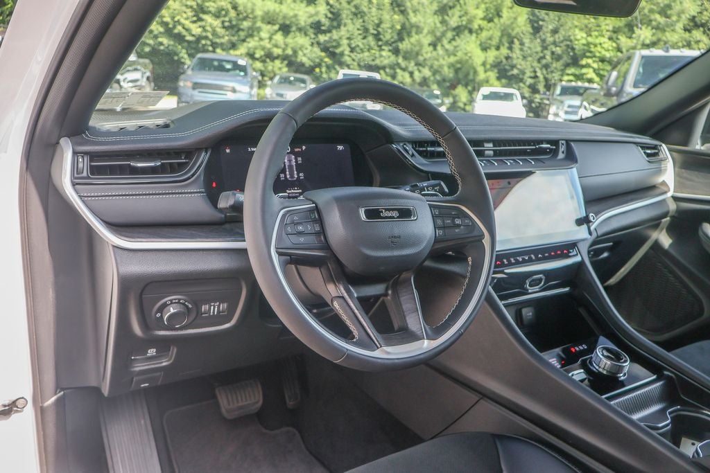 2026 Jeep Grand Cherokee Altitude