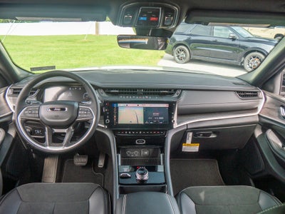 2027 Jeep Grand Cherokee Laredo Altitude
