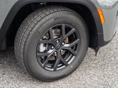 2027 Jeep Grand Cherokee Laredo Altitude