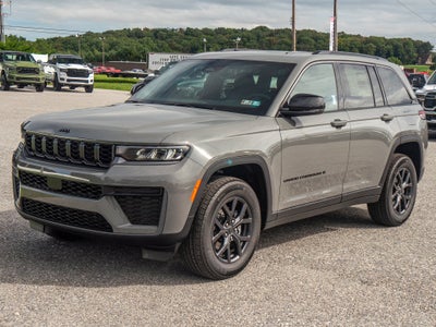 2027 Jeep Grand Cherokee Laredo Altitude