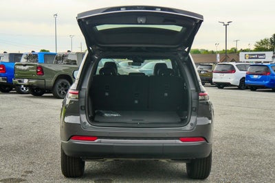 2026 Jeep Grand Cherokee Laredo